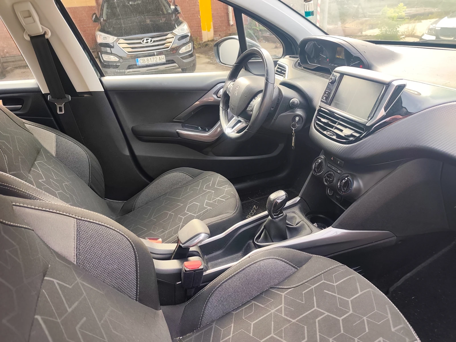 Peugeot 2008 1.5 hdi, снимка 8 - Автомобили и джипове - 56458343