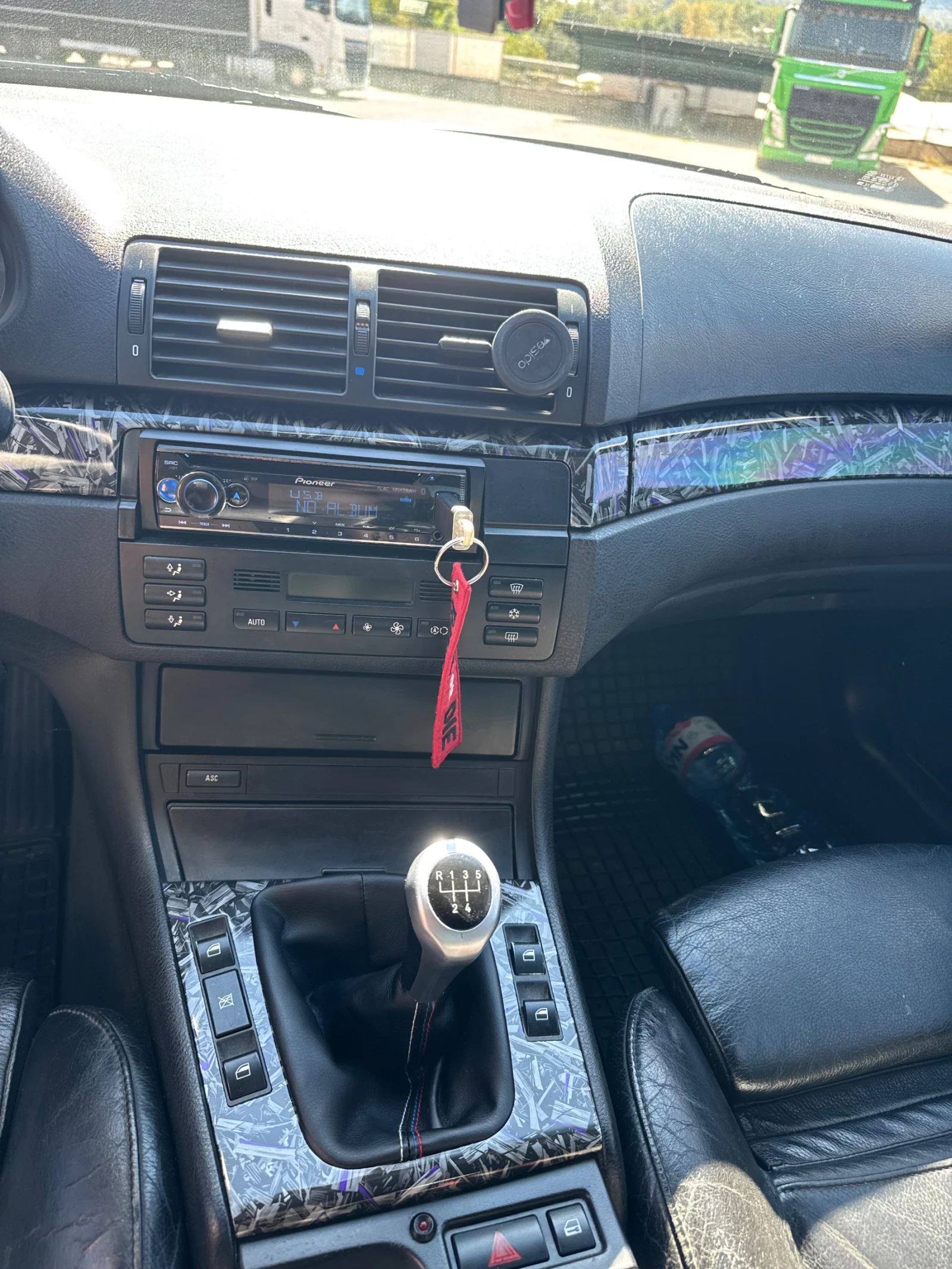 BMW 320 320d, снимка 6 - Автомобили и джипове - 56563223