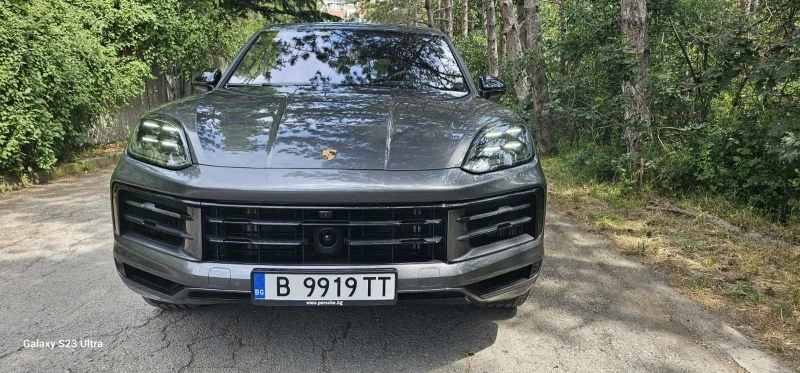 Porsche Cayenne S  E-HYBRID/FULL/NEW MODEL/SPORT CHRON/BOSE/, снимка 2 - Автомобили и джипове - 47228953