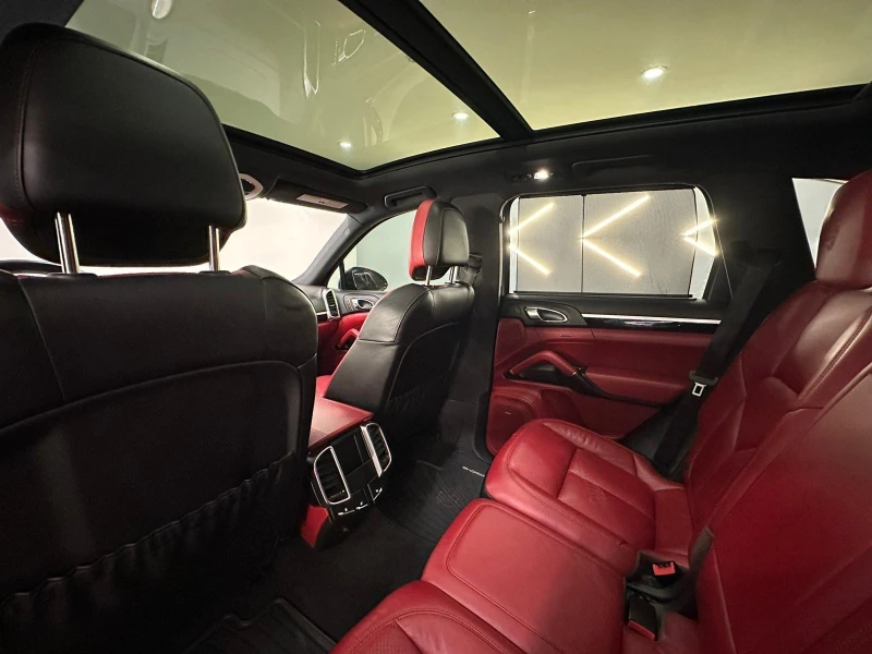 Porsche Cayenne 2018* MATRIX* ОБДУХ* BOSE* LANE ASSIST* PANO, снимка 12 - Автомобили и джипове - 52214112