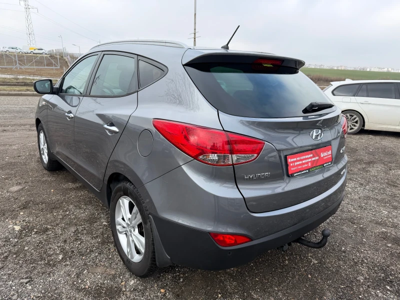 Hyundai IX35 4х4 Автоматик! Кожа! , снимка 4 - Автомобили и джипове - 53408668