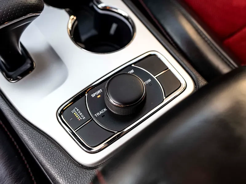 Jeep Grand cherokee SRT - изображение 4