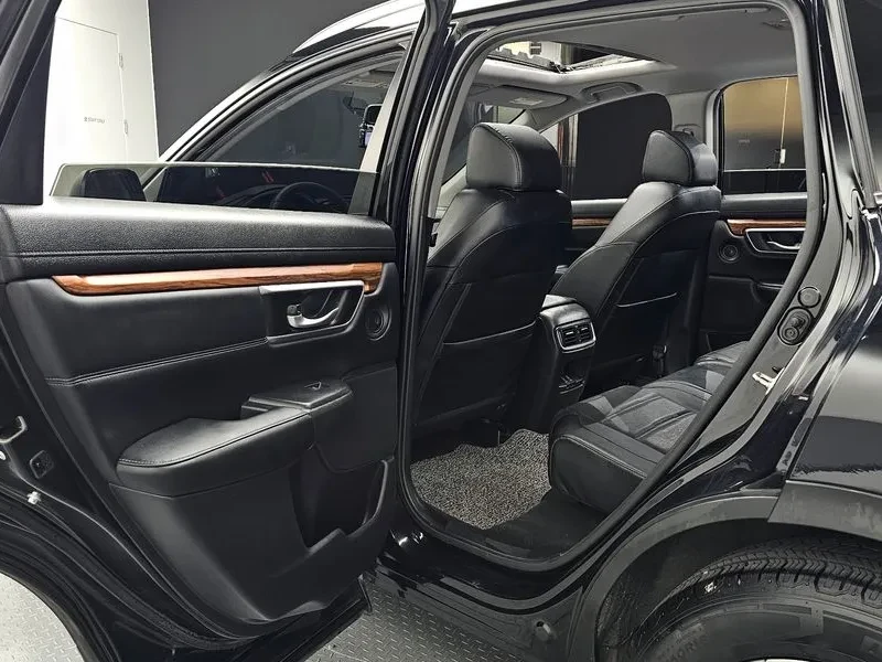 Honda Cr-v 1.5 EX-L 4WD, снимка 11 - Автомобили и джипове - 55796358