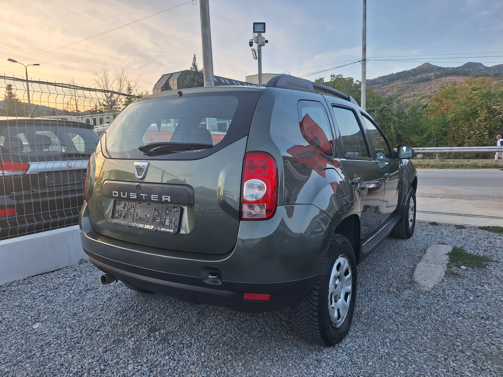 Dacia Duster 1.6 GPL KLIMA - изображение 5