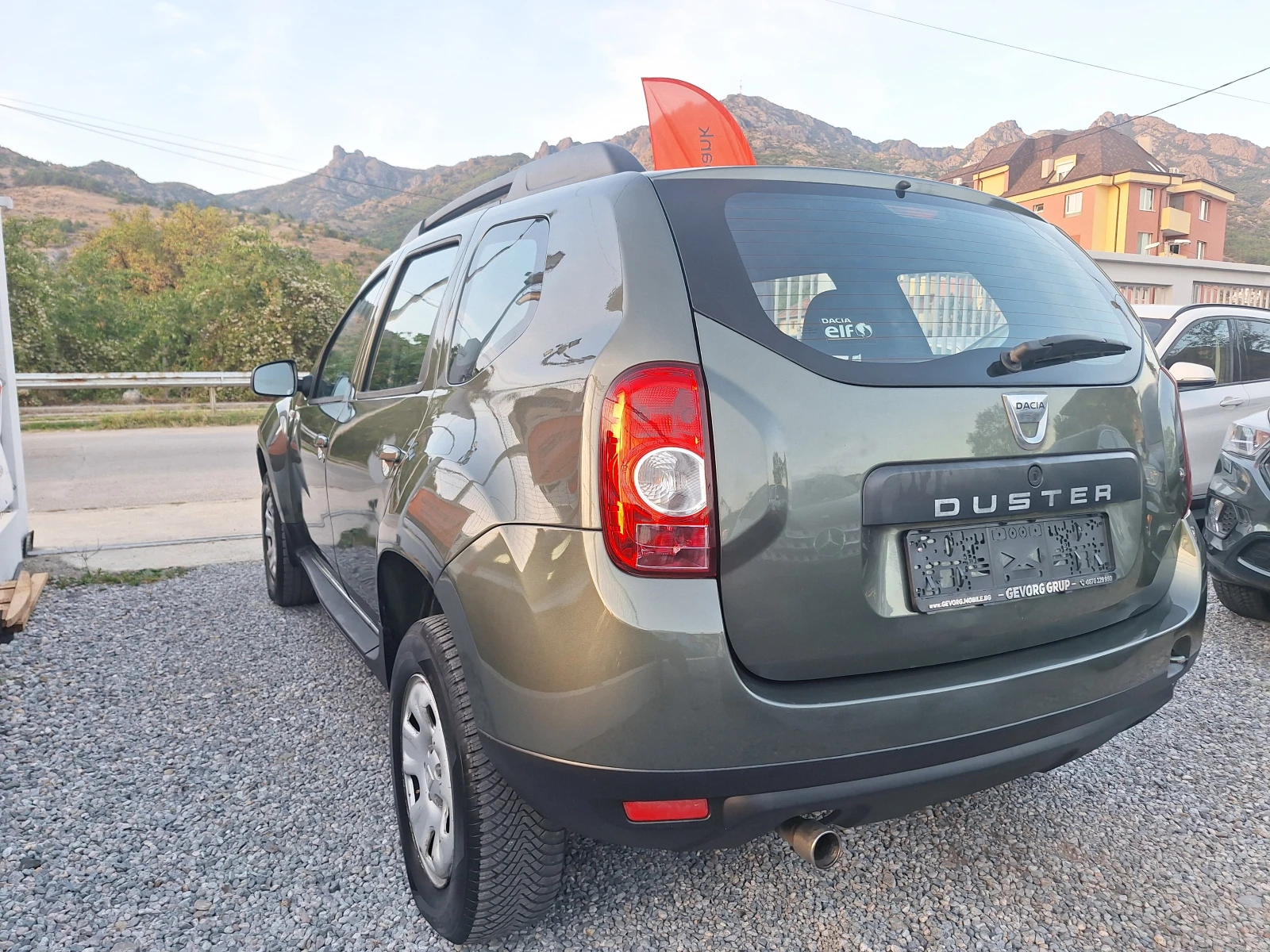 Dacia Duster 1.6 GPL KLIMA - изображение 7