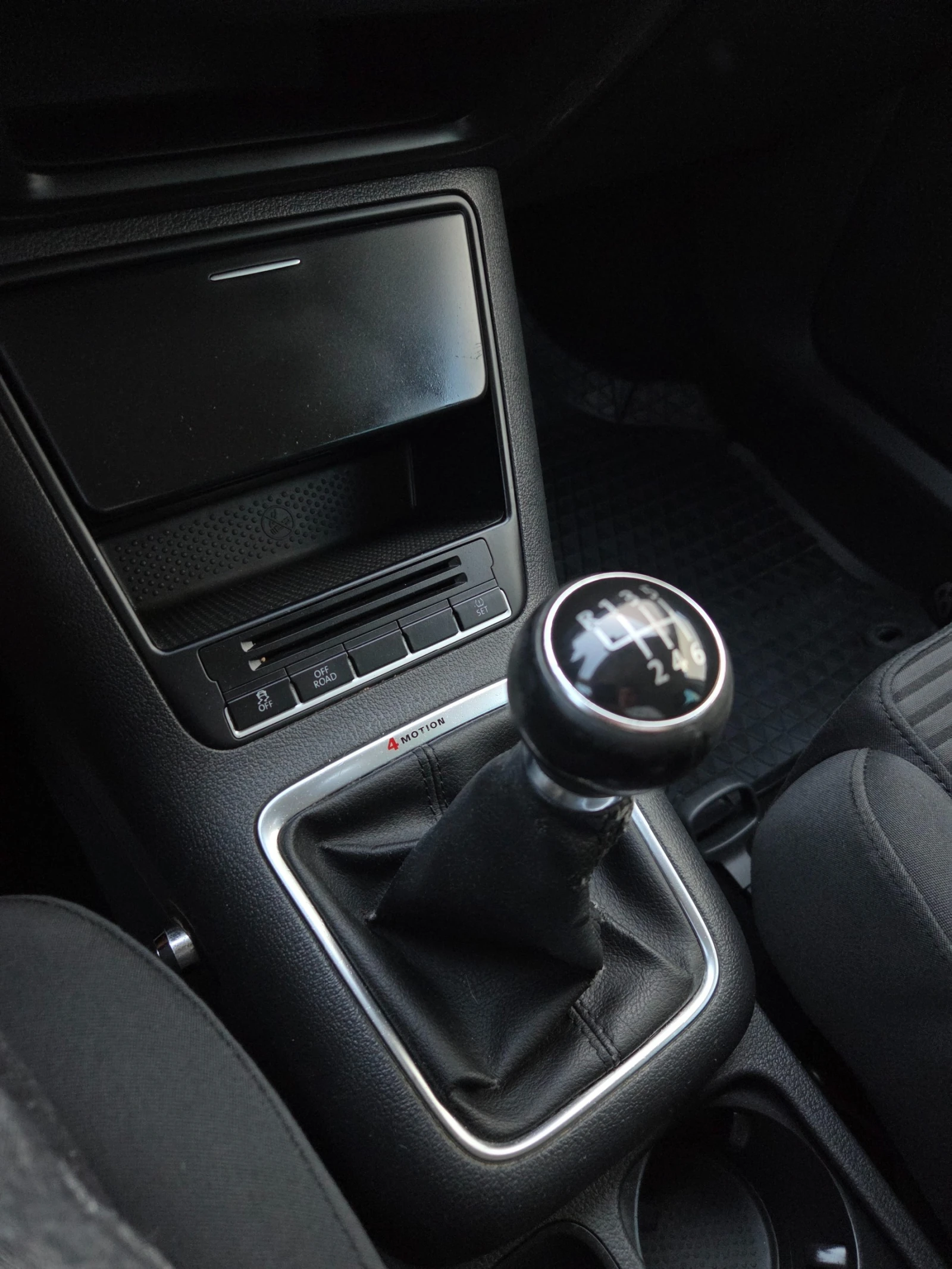 VW Tiguan 2.0TDI 4motion 150хил.км. - изображение 10
