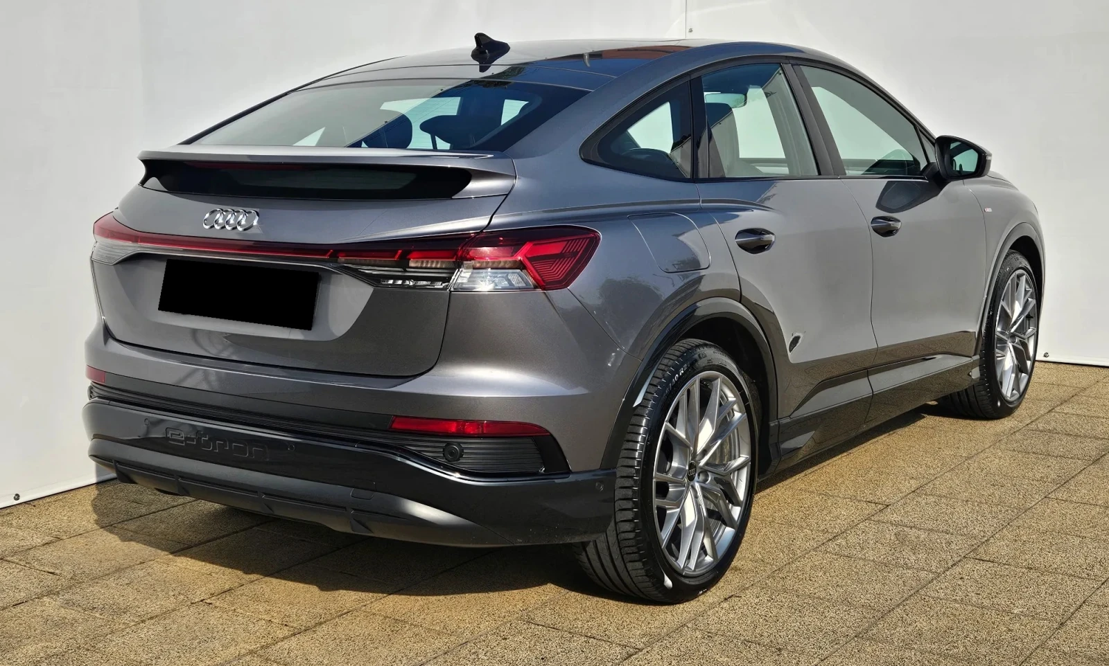 Audi Q4 Sportback e-tron 35 - изображение 4