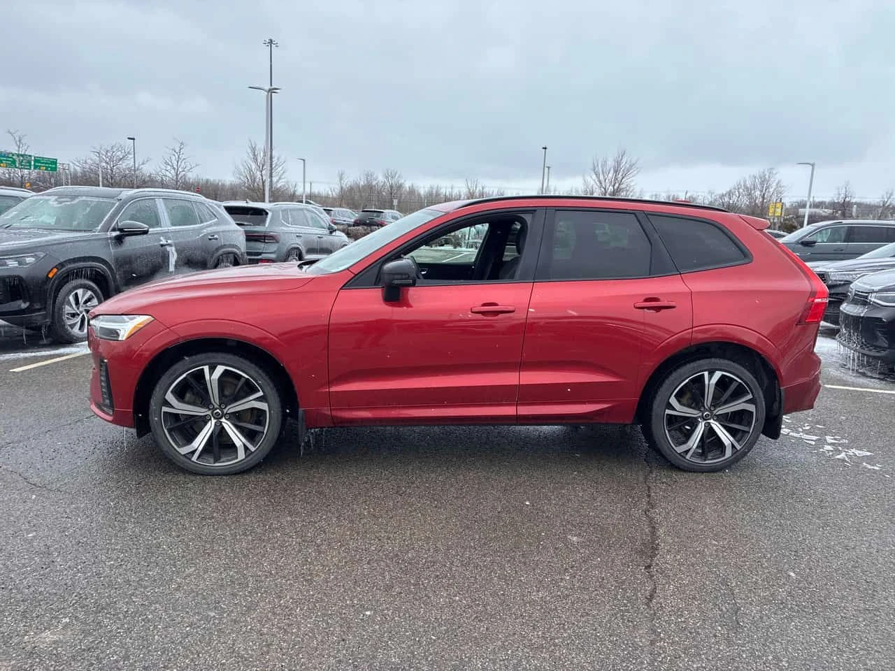 Volvo XC60 R Design  CARFAX, снимка 2 - Автомобили и джипове - 53825804