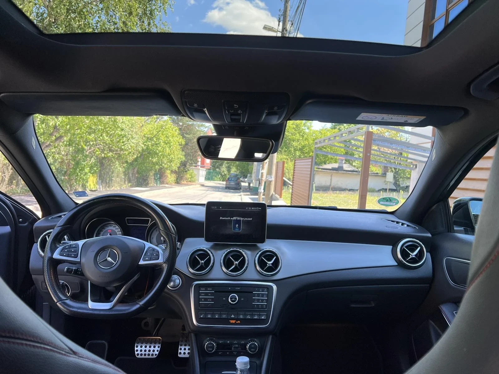 Mercedes-Benz GLA 220 AMG LINE! 4MATIC/ KEYLESS GO/ ПАНОРАМА, снимка 12 - Автомобили и джипове - 53989859