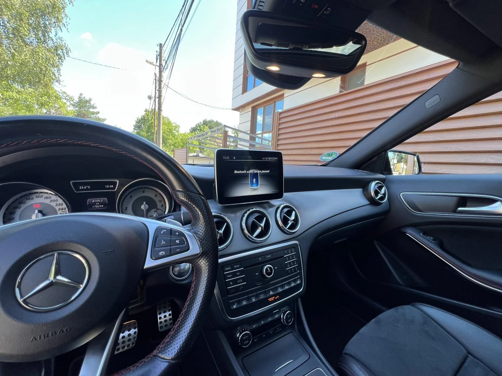 Mercedes-Benz GLA 220 AMG LINE! 4MATIC/ KEYLESS GO/ ПАНОРАМА, снимка 15 - Автомобили и джипове - 53989859