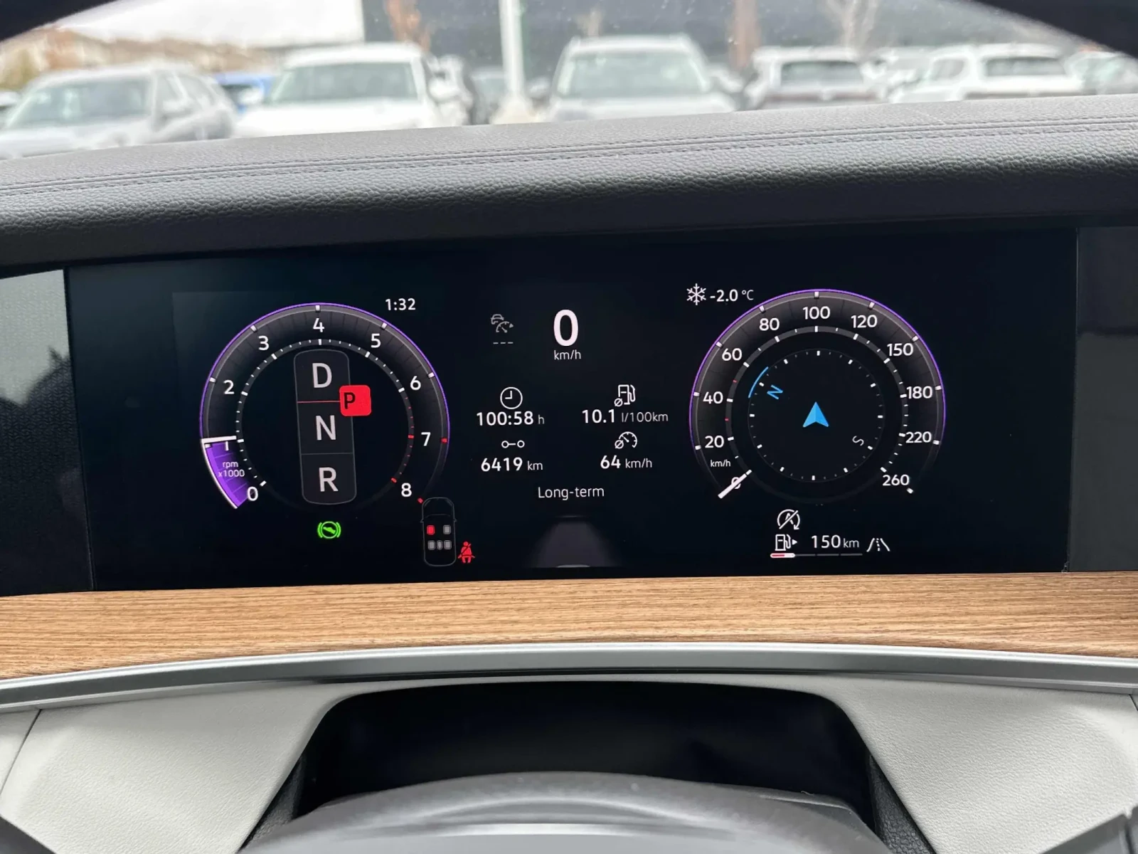 VW Tiguan Highline R-Line 2.0T, снимка 8 - Автомобили и джипове - 54274476