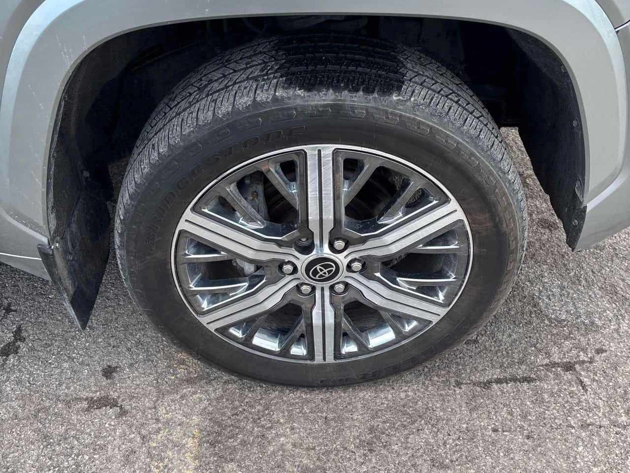 Toyota Tundra * Capstone Hybrid * 360 * ДИСТРОНИК * ОБДУХВАНЕ, снимка 7 - Автомобили и джипове - 54419012