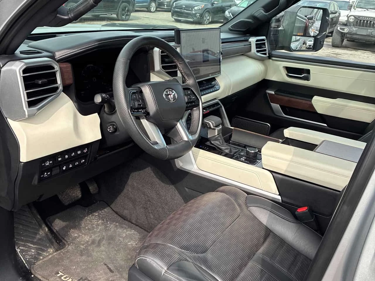 Toyota Tundra * Capstone Hybrid * 360 * ДИСТРОНИК * ОБДУХВАНЕ, снимка 5 - Автомобили и джипове - 54419012