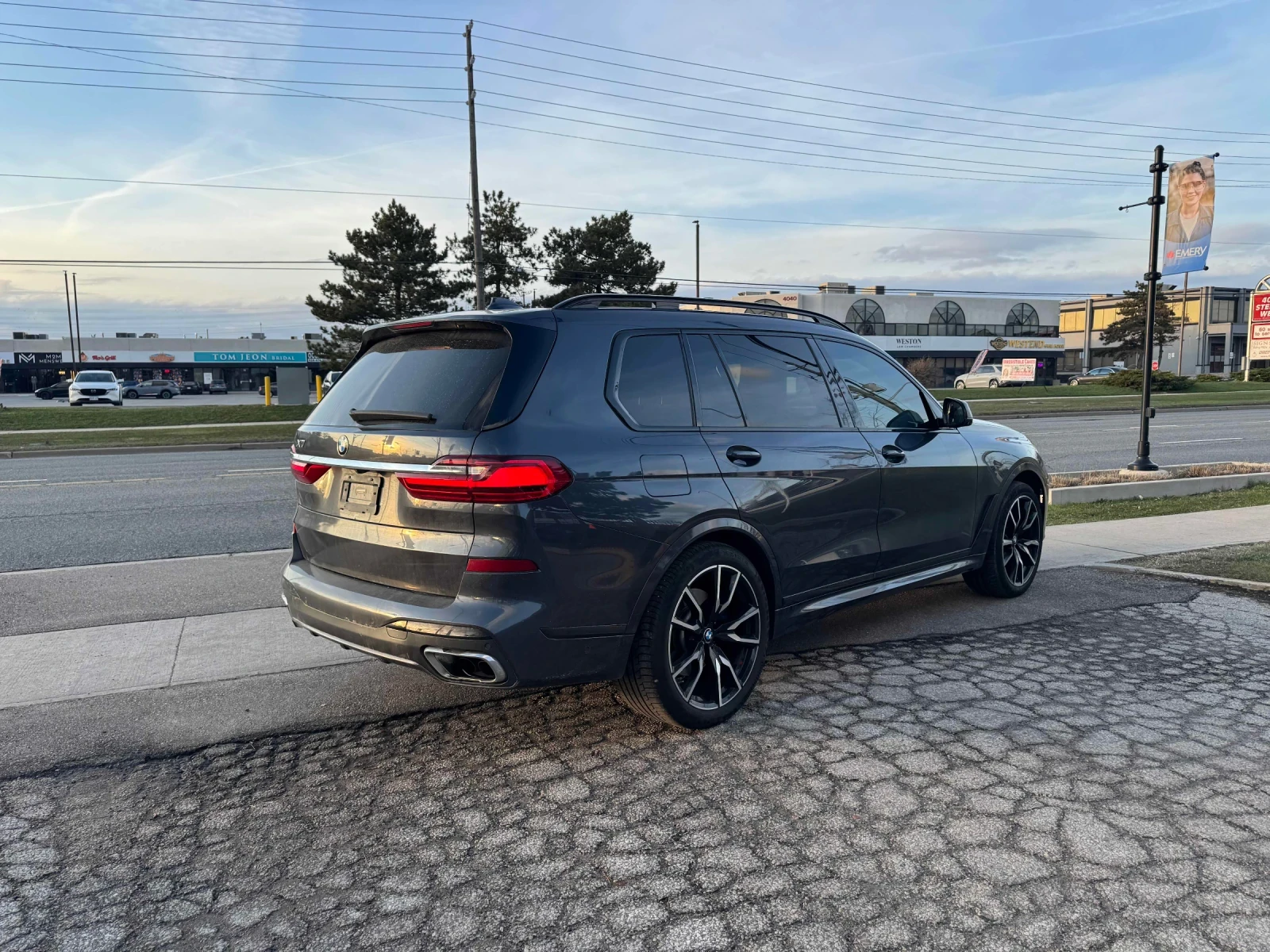 BMW X7 xDrive50i * ДИСТРОНИК * ПОДГРЕВ * ПАНОРАМА, снимка 3 - Автомобили и джипове - 54655896