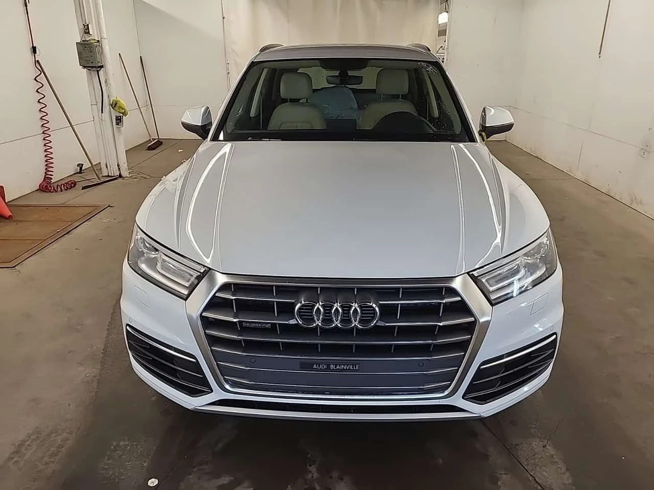 Audi Q5 ПОДГРЕВИ| МЪРТВА ТОЧКА| NAVI| 2 КЛЮЧА| , снимка 3 - Автомобили и джипове - 55440557