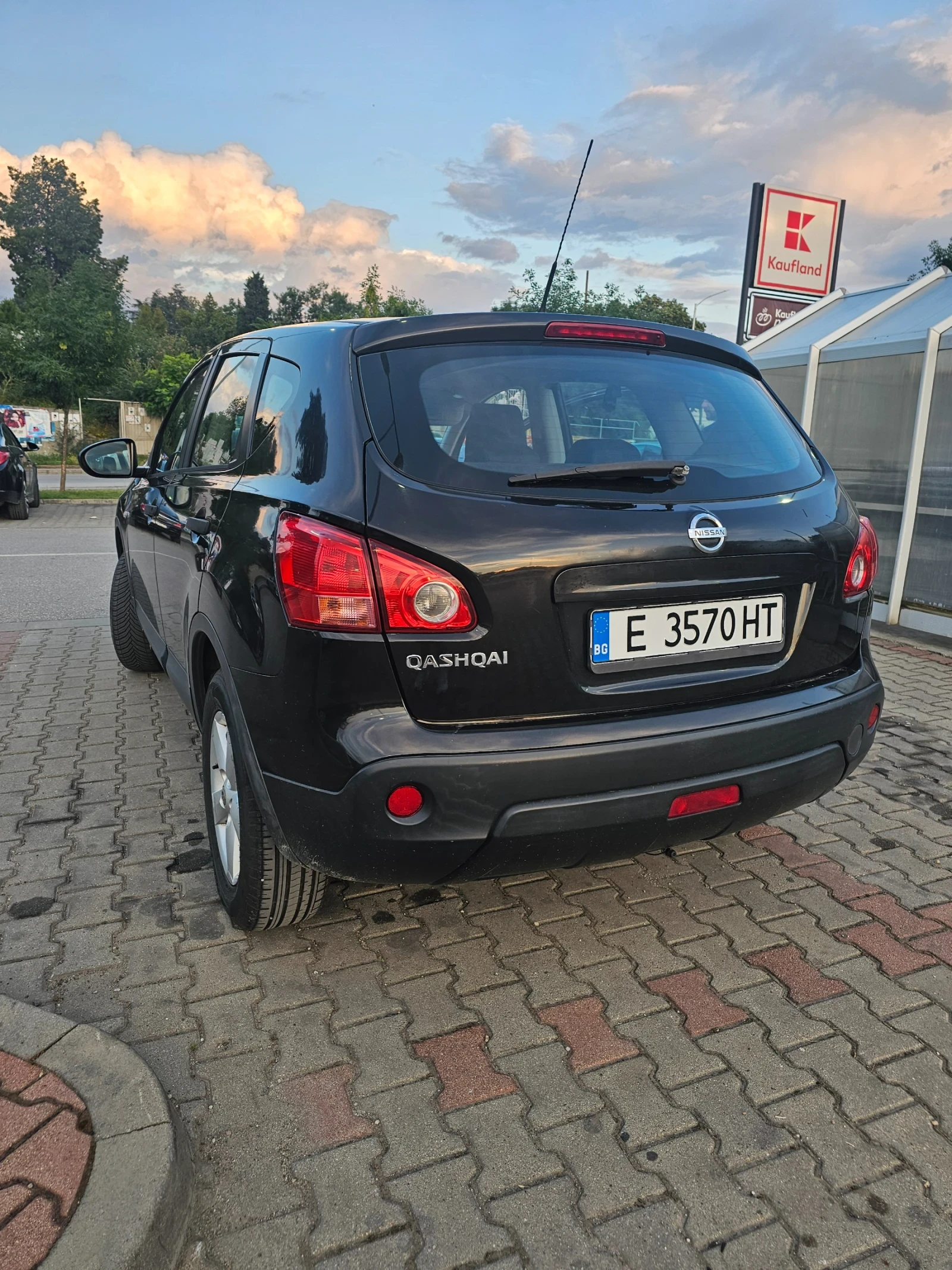 Nissan Qashqai 1.6, снимка 5 - Автомобили и джипове - 55545026