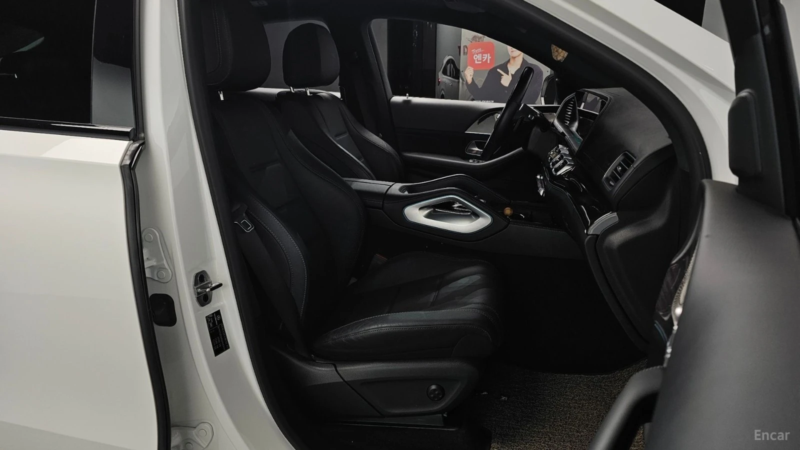 Mercedes-Benz GLE * AMG* 360* Head up* KEYLESS* ПОДГРЕВ* , снимка 11 - Автомобили и джипове - 55577028