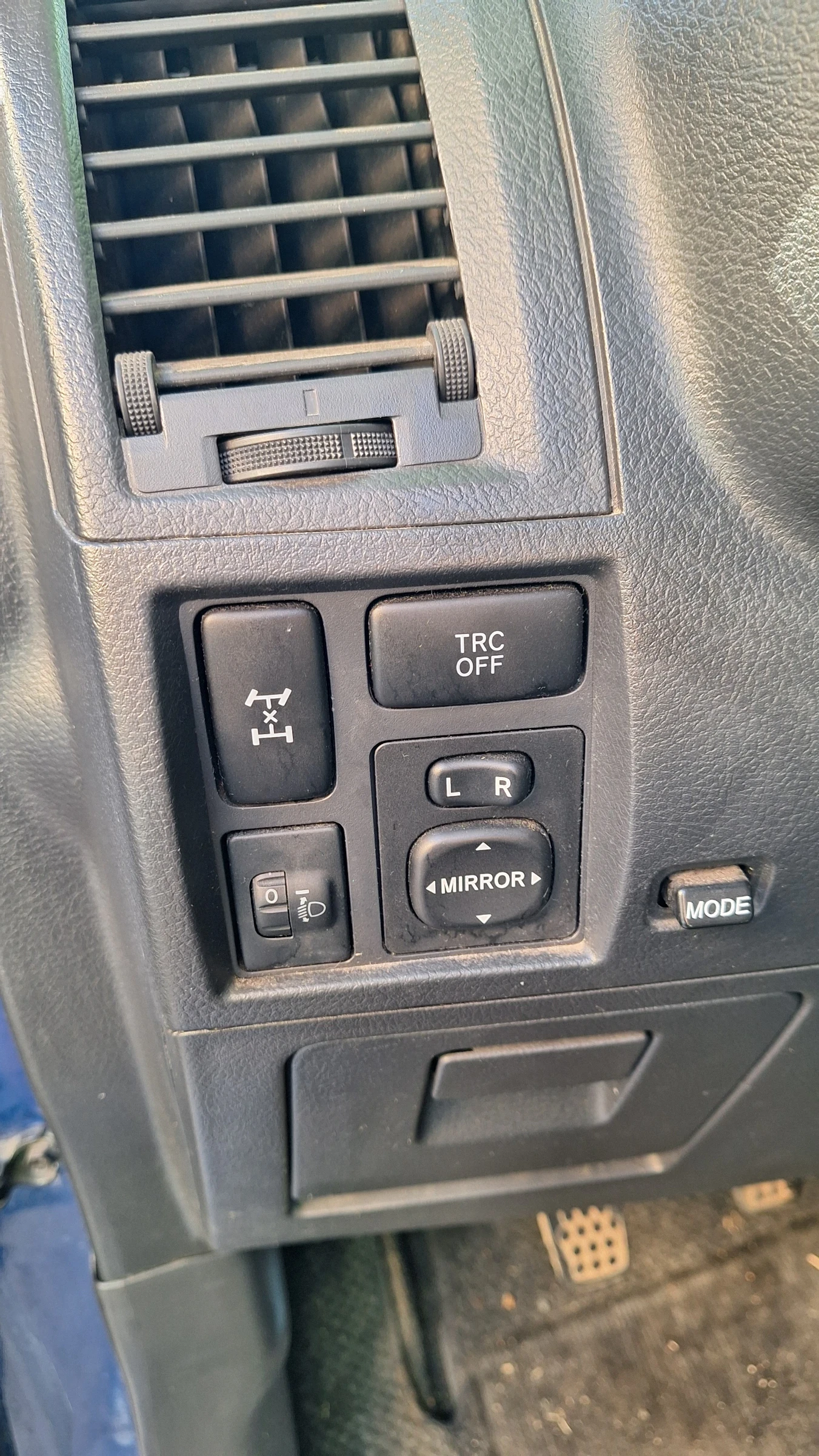Daihatsu Terios 1.5 МН.ДОБЪР 4Х4 КЛИМ, снимка 16 - Автомобили и джипове - 55623164