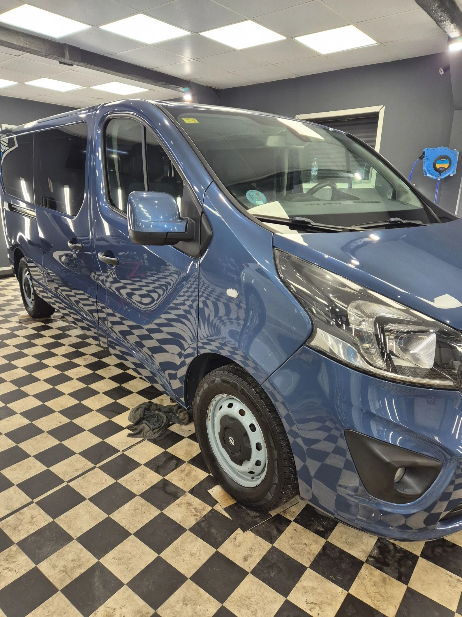 Opel Vivaro Bi TURBO Евро 6B - изображение 3