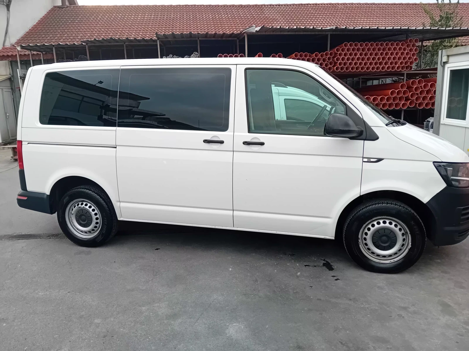 VW Transporter Т5, снимка 3 - Бусове и автобуси - 56629423