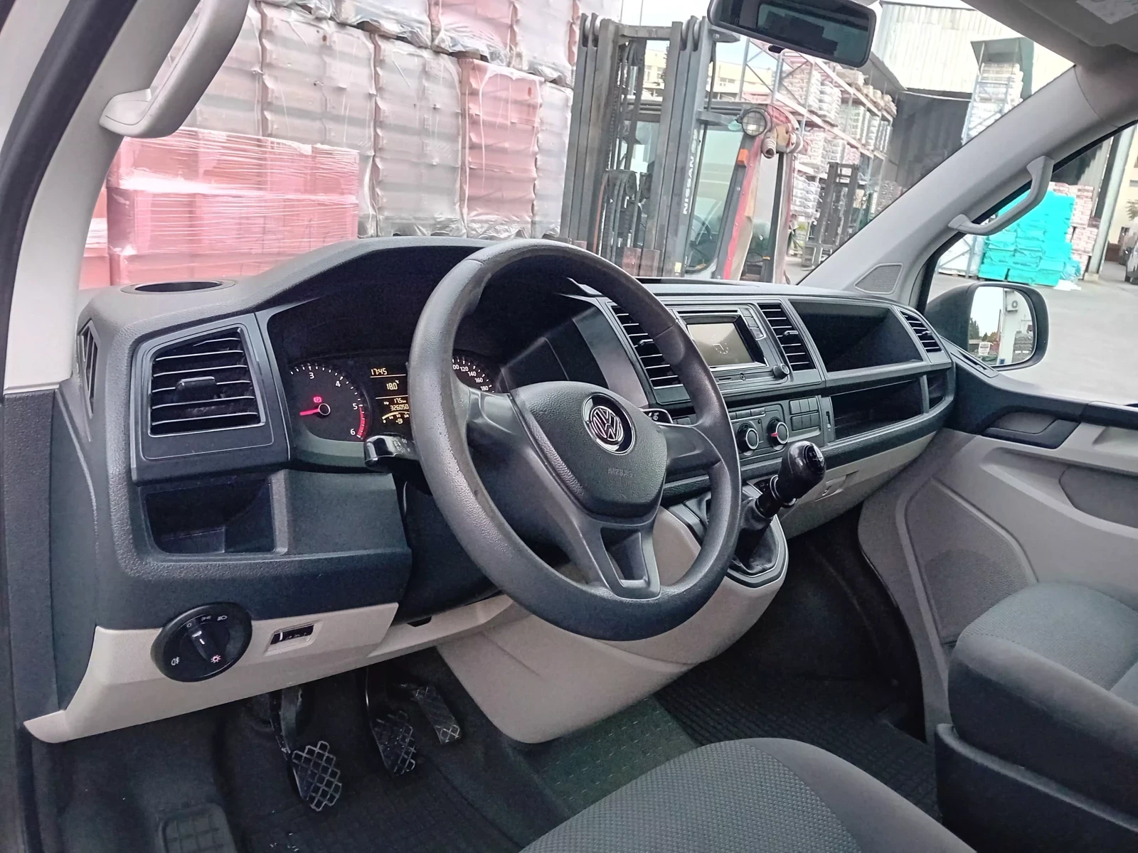 VW Transporter Т5, снимка 7 - Бусове и автобуси - 56629423