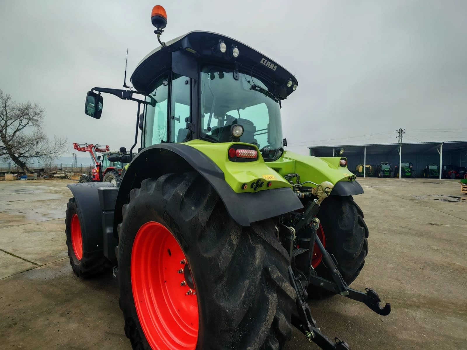 Трактор Claas Arion 650 лизинг с годишна лихва 3.4% - изображение 9