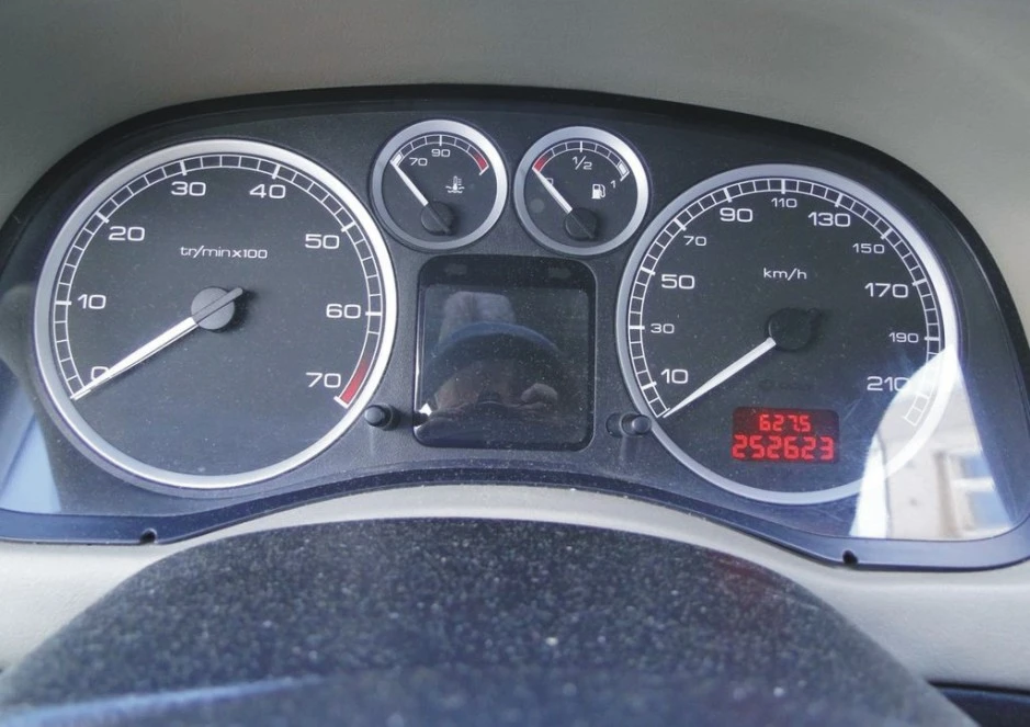 ЧАСТИ ПЕЖО 307 Peugeot 2001-2008 . бензин, 1400куб, 55kW, 75kс  Колата е много запазена, снимка 7 - Части - 53762354