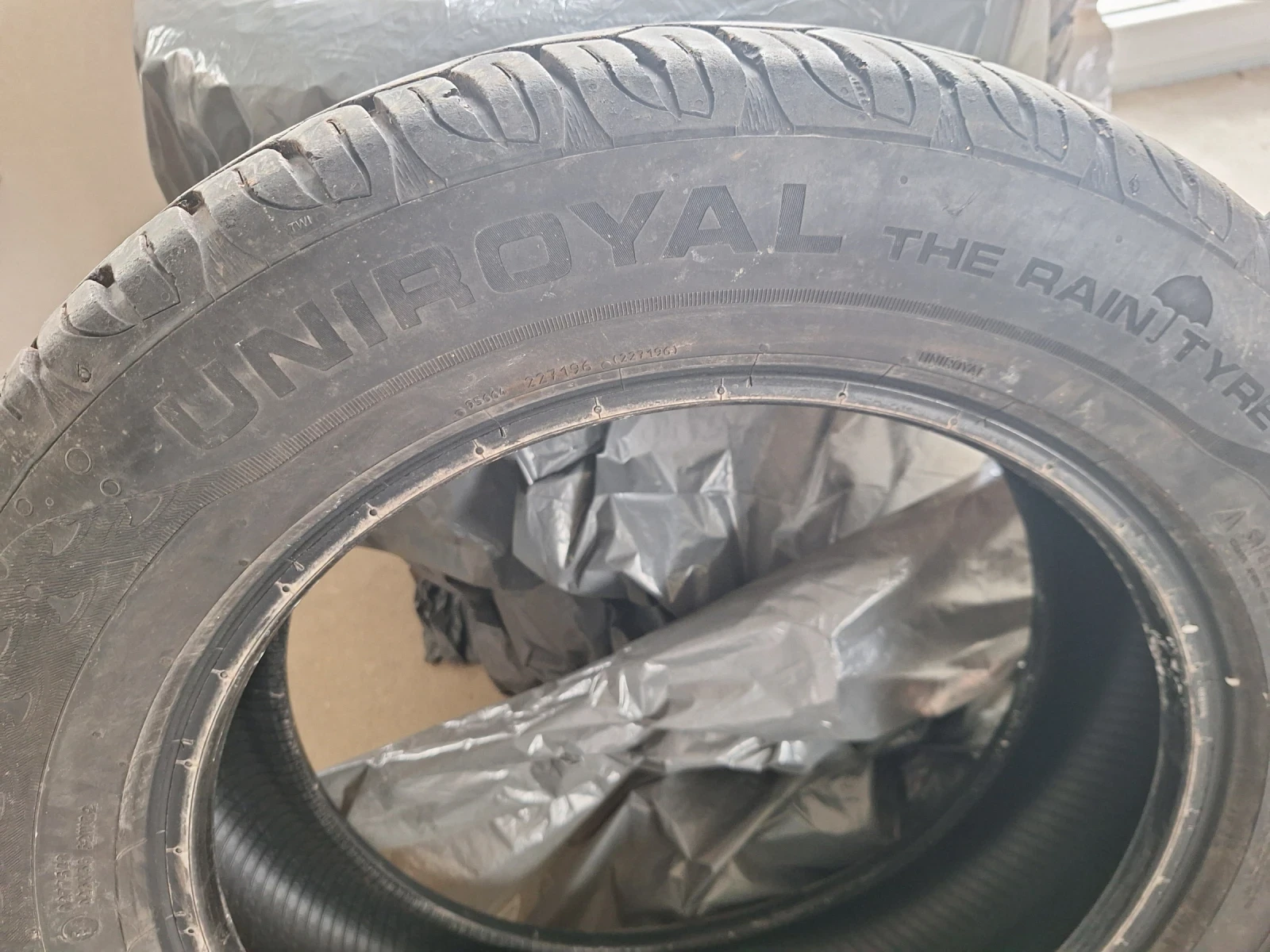 ���� 225/60R18 | Mobile.bg � ����������� 2
