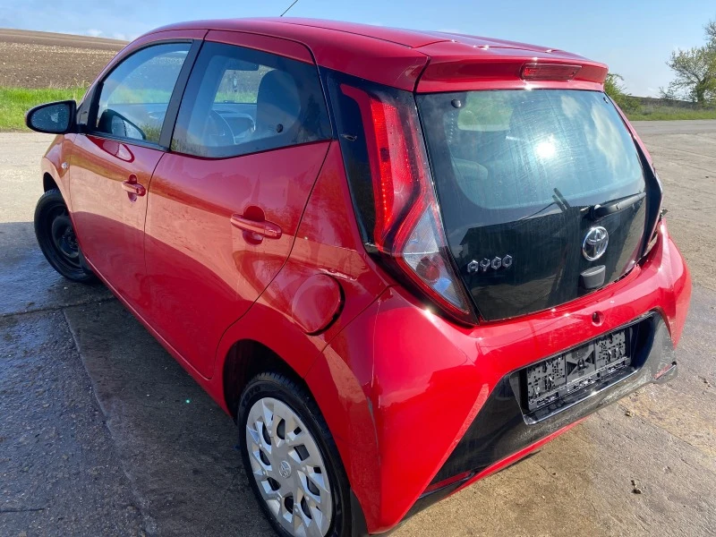 Toyota Aygo 1.0 VVTi, снимка 5 - Автомобили и джипове - 41078726