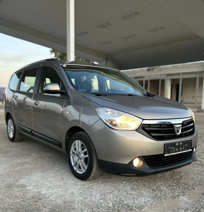 Dacia Lodgy 1.5dci, 2014г., снимка 3 - Автомобили и джипове - 47789630