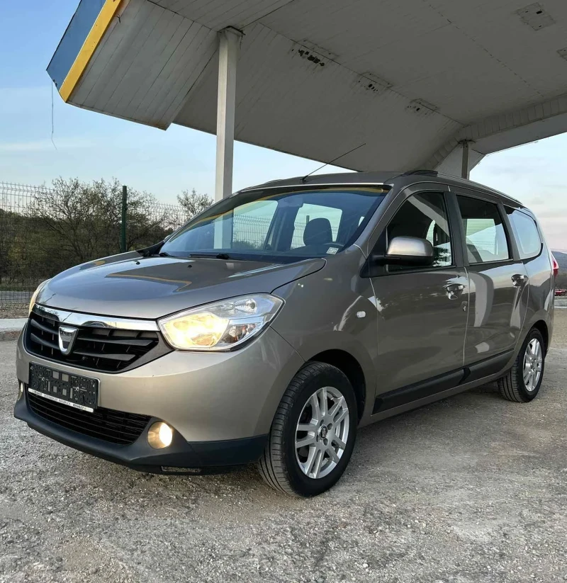 Dacia Lodgy 1.5dci, 2014г., снимка 1 - Автомобили и джипове - 47789630