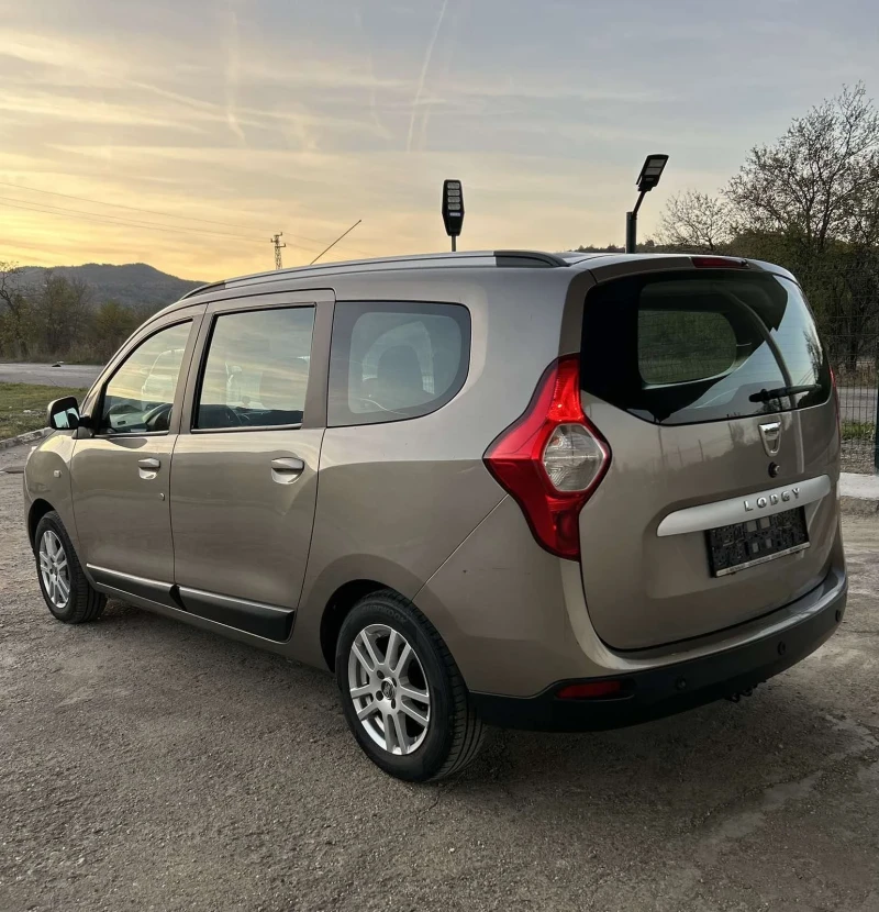 Dacia Lodgy 1.5dci, 2014г., снимка 6 - Автомобили и джипове - 47789630