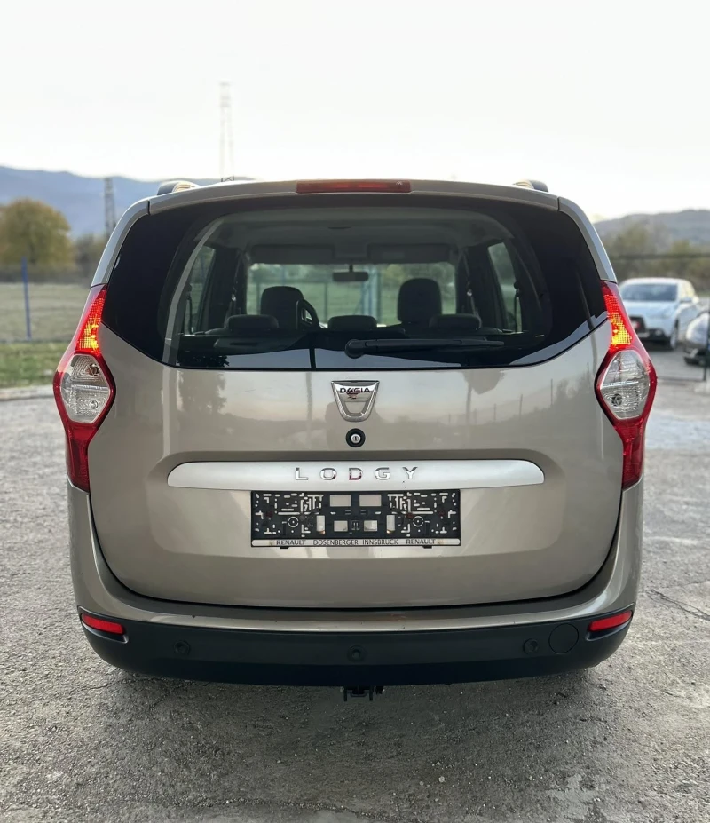 Dacia Lodgy 1.5dci, 2014г., снимка 5 - Автомобили и джипове - 47789630