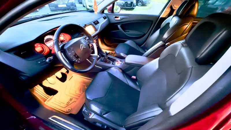 Citroen C5 1.6i-2011г., снимка 9 - Автомобили и джипове - 49801646