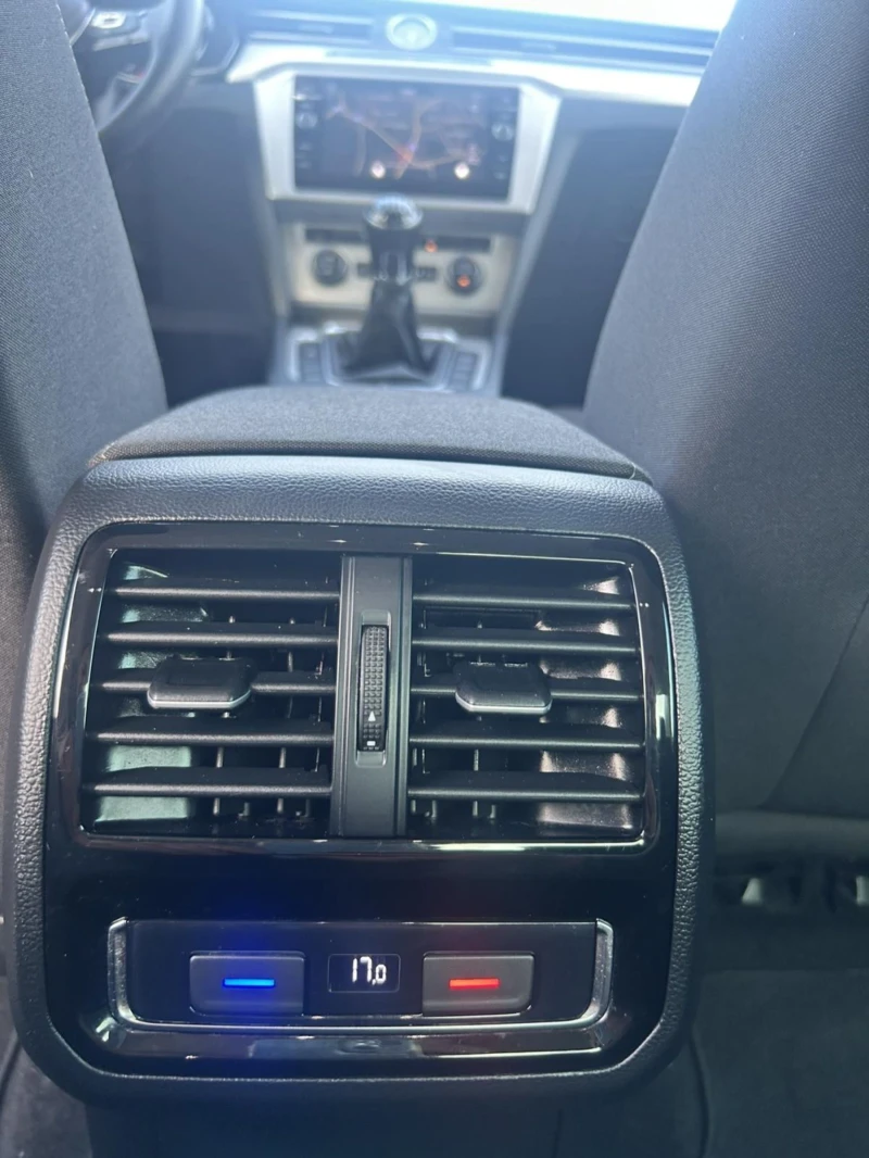 VW Passat 1.5 TSI 150 * ADVANCE * ACC * NAVI * FULL LED * , снимка 9 - Автомобили и джипове - 49995147