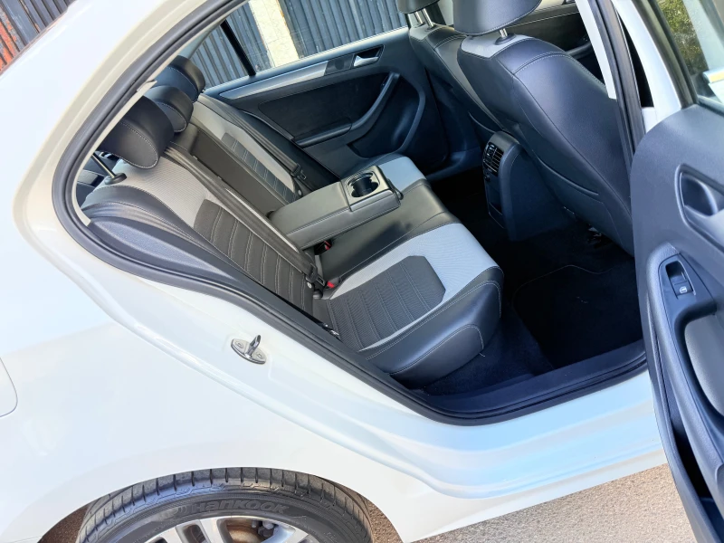 VW Jetta Comfortline, снимка 10 - Автомобили и джипове - 52170359