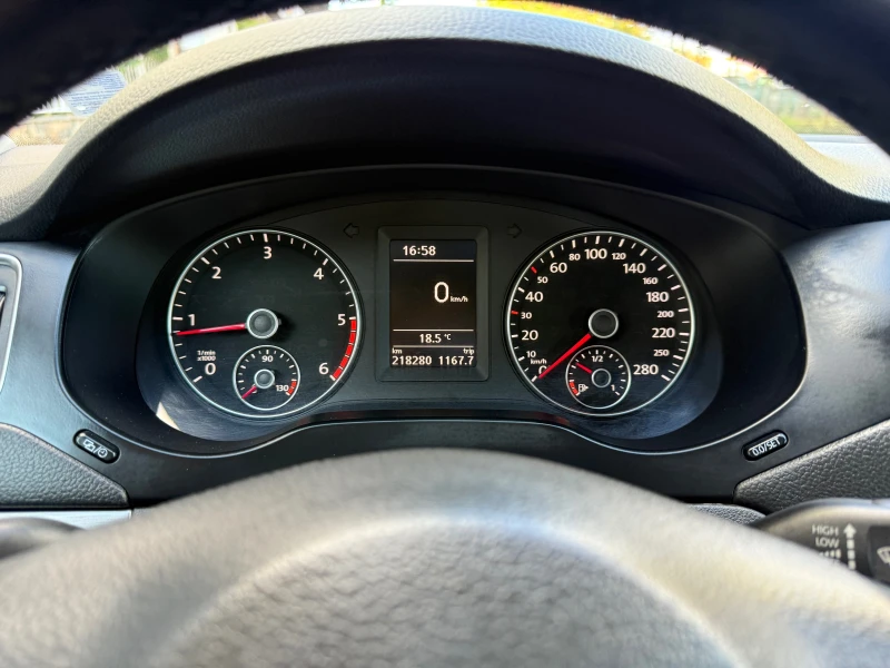 VW Jetta Comfortline, снимка 12 - Автомобили и джипове - 52170359