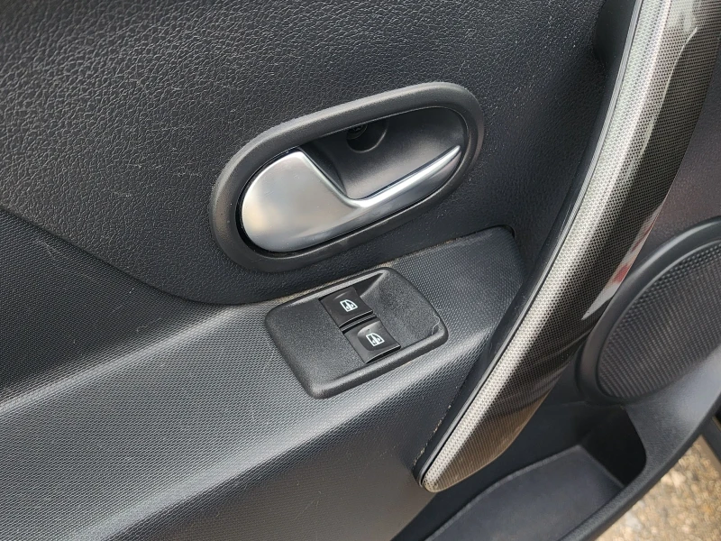 Dacia Sandero Stepway 1.5DCI Facelift, снимка 13 - Автомобили и джипове - 52365355