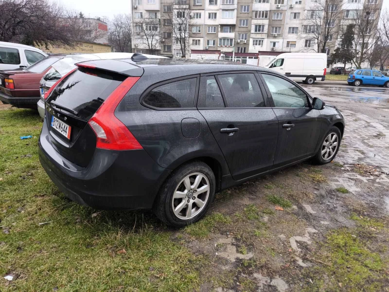 Volvo V60 D4 163кс, снимка 3 - Автомобили и джипове - 53236101