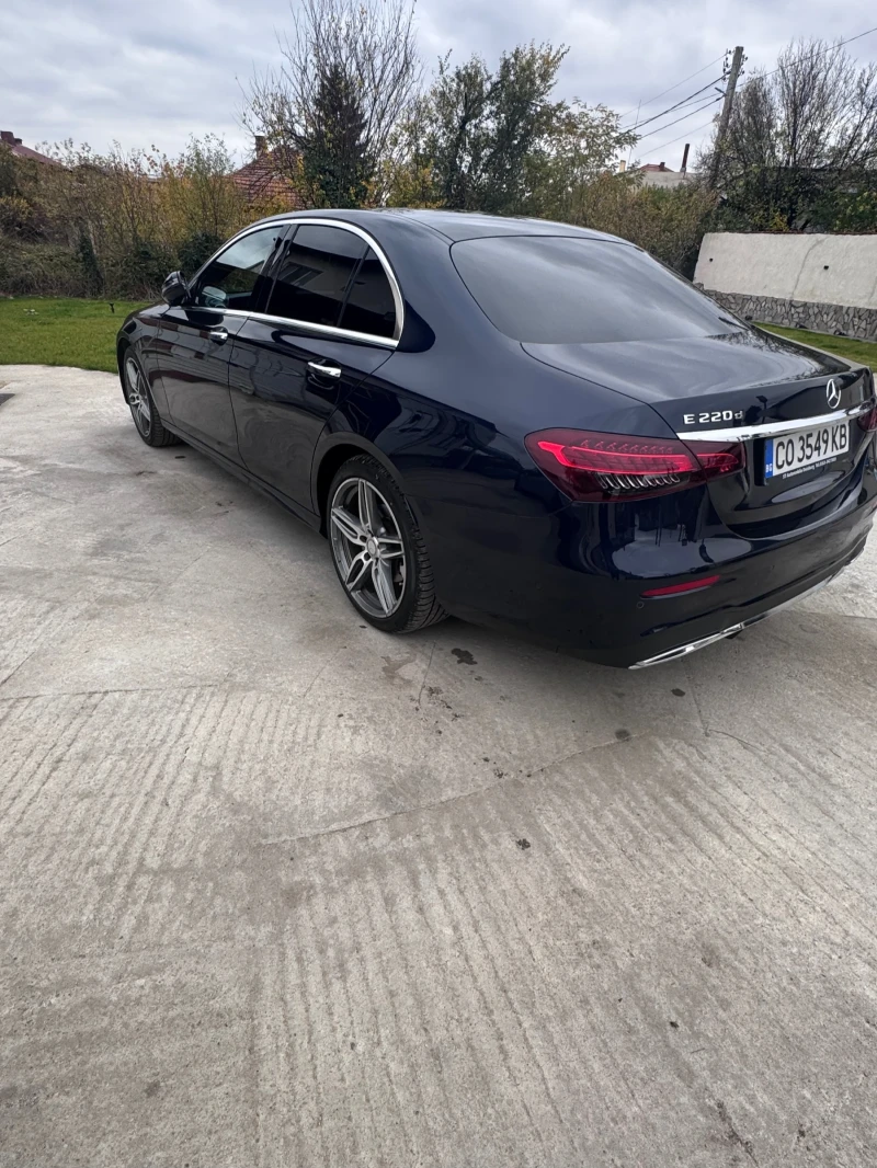 Mercedes-Benz E 220, снимка 4 - Автомобили и джипове - 53577127