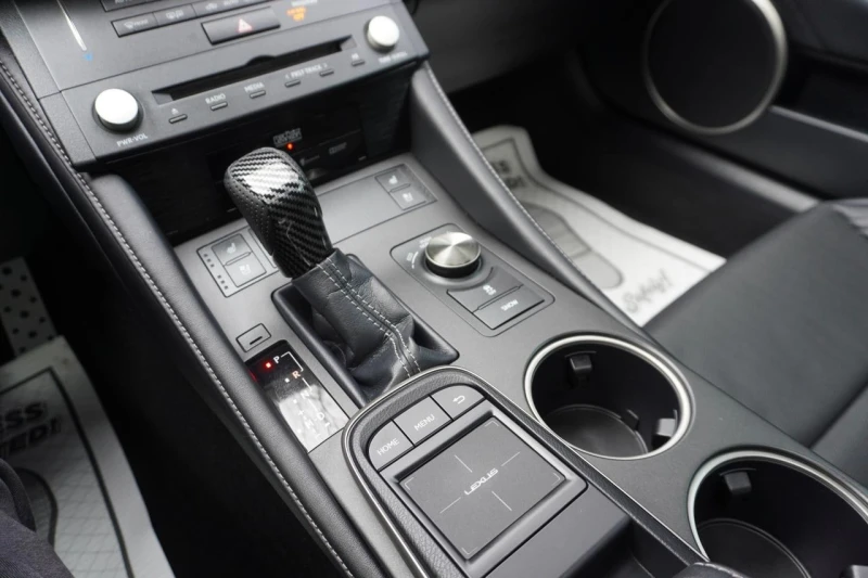 Lexus RC 350 С РЕГИСТРАЦИЯ & АВТО КРЕДИТ, снимка 11 - Автомобили и джипове - 53581437