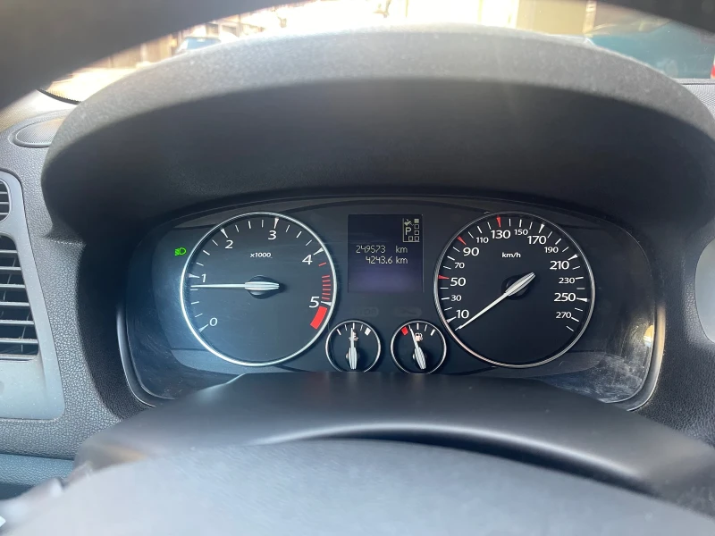 Renault Laguna, снимка 5 - Автомобили и джипове - 53585410