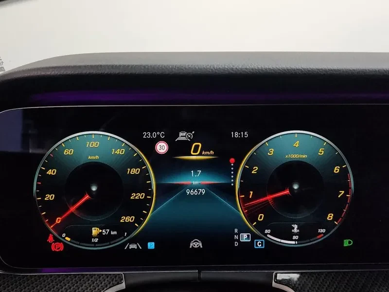 Mercedes-Benz E 250 W213 E250 Exclusive, снимка 8 - Автомобили и джипове - 56356336