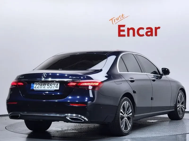 Mercedes-Benz E 250 W213 E250 Exclusive, снимка 2 - Автомобили и джипове - 56356336