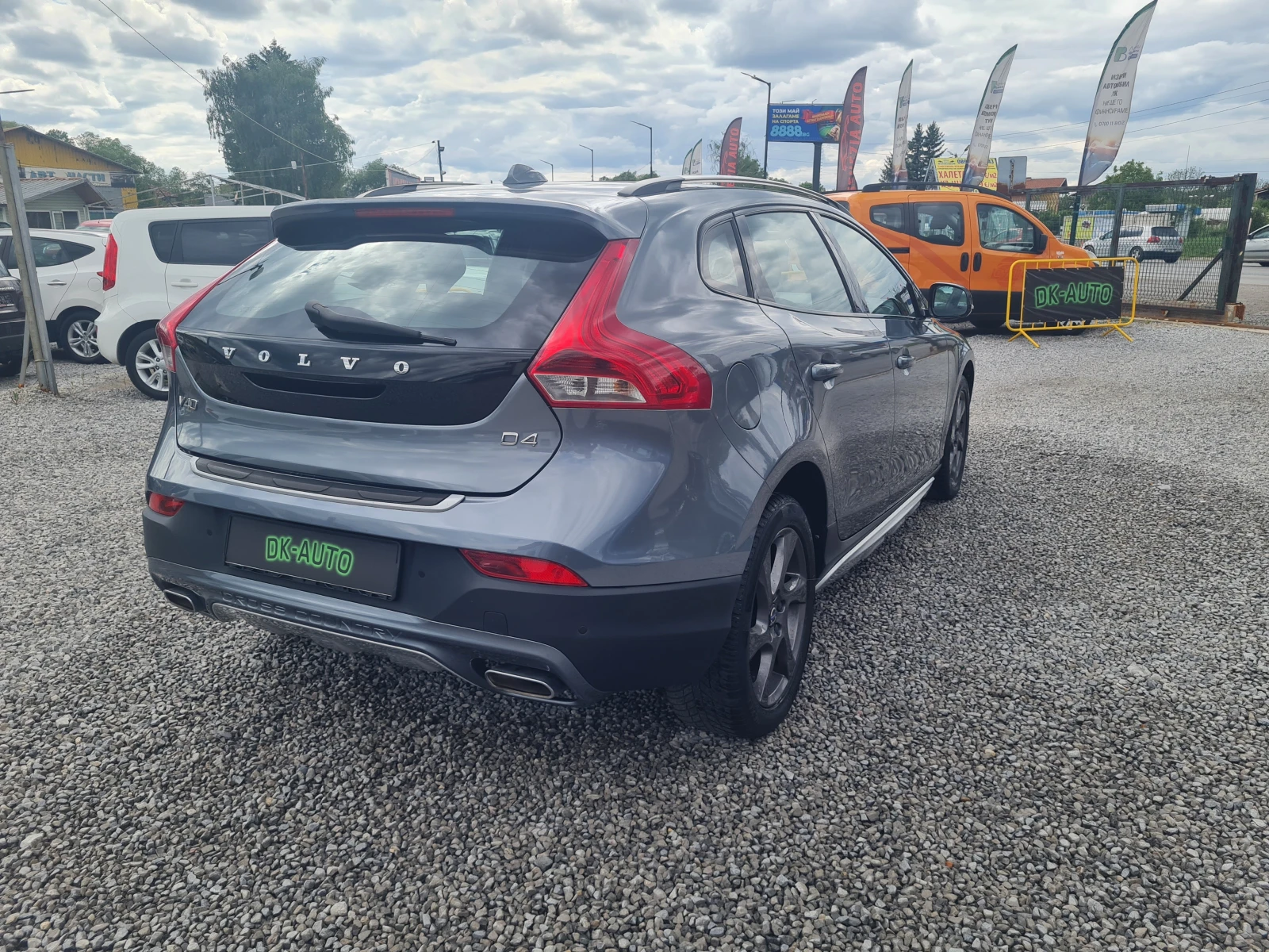 Volvo V40 Cross Country D4!!131000км!!NAVI!!!8Speed!!!190h.p. - изображение 6