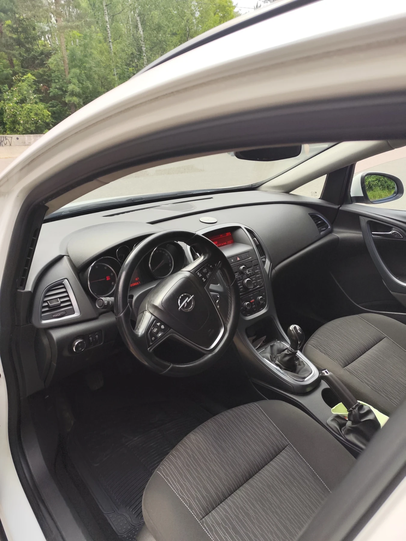 Opel Astra 1.7 CDTI - изображение 10