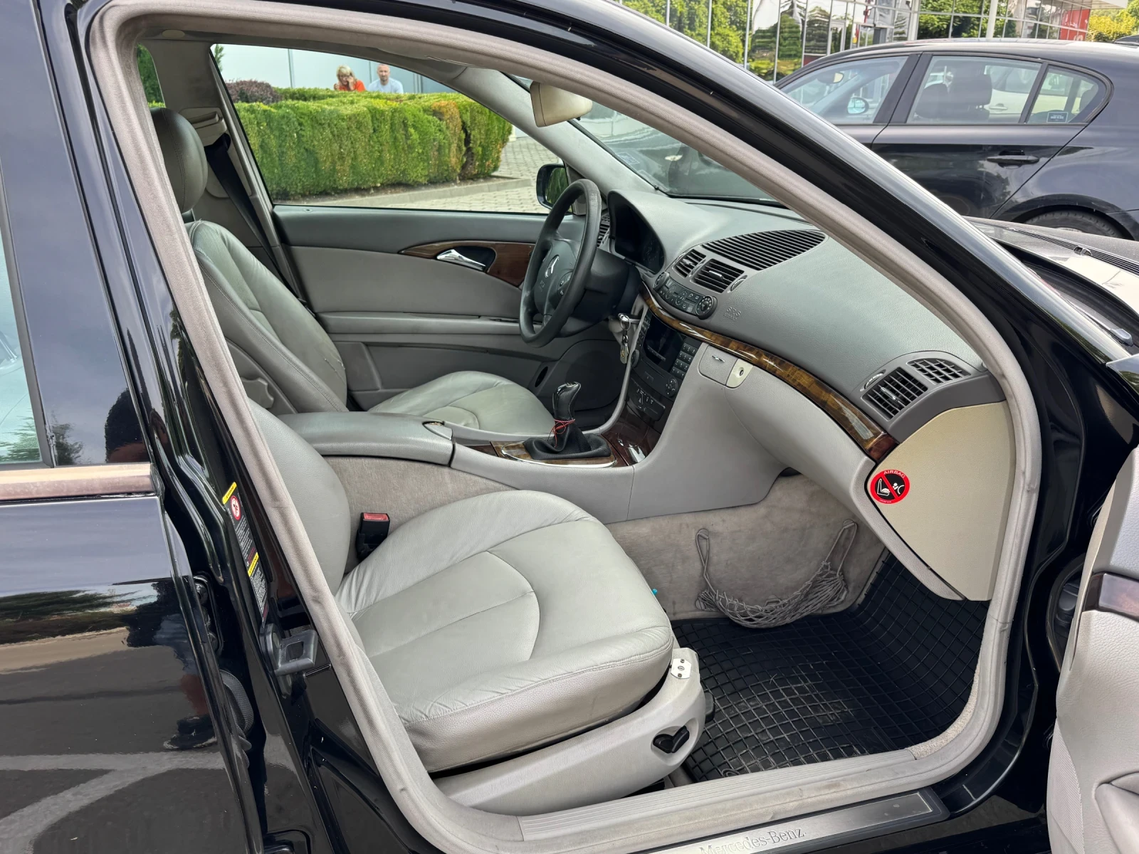 Mercedes-Benz E 220  - изображение 10