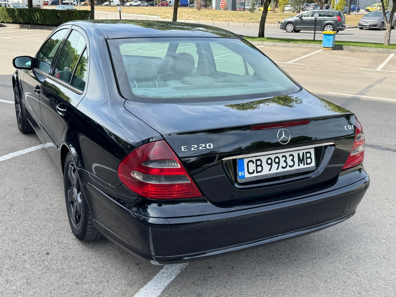 Mercedes-Benz E 220  - изображение 4