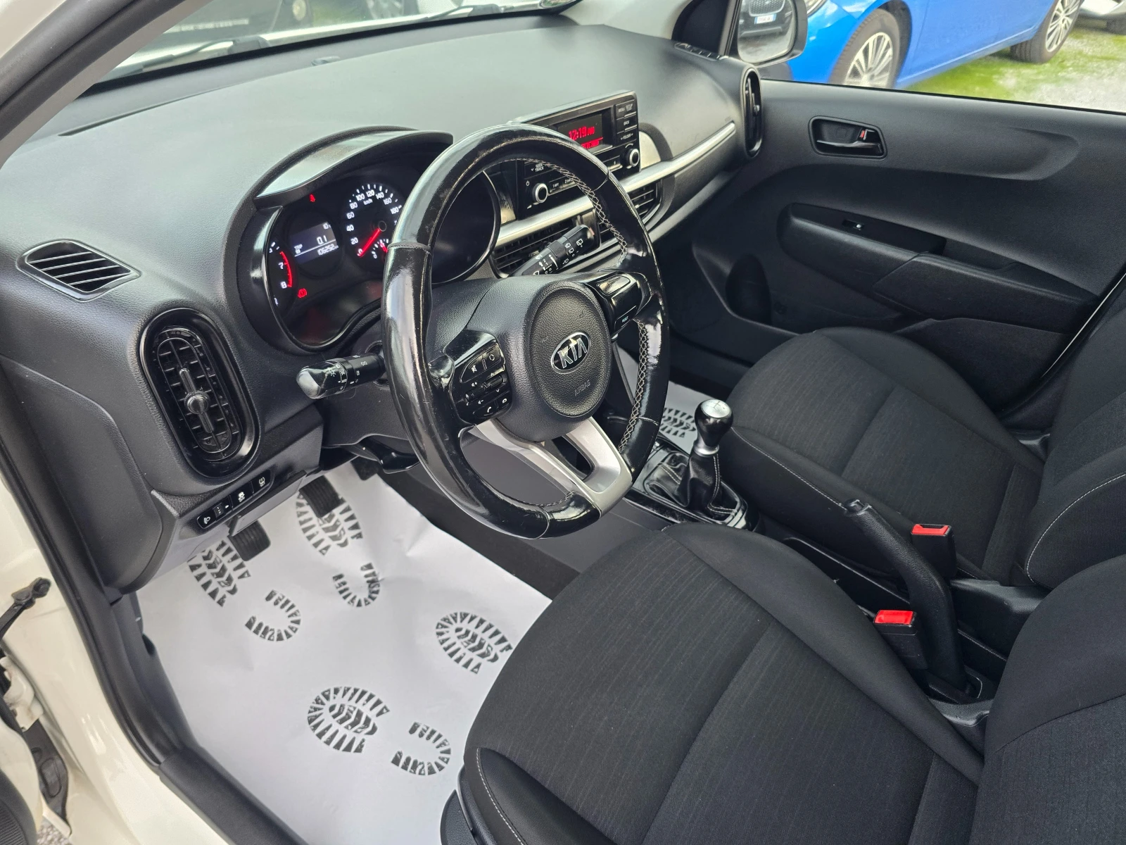 Kia Picanto 1.0I-70K.C-EURO6B-FACE - изображение 9