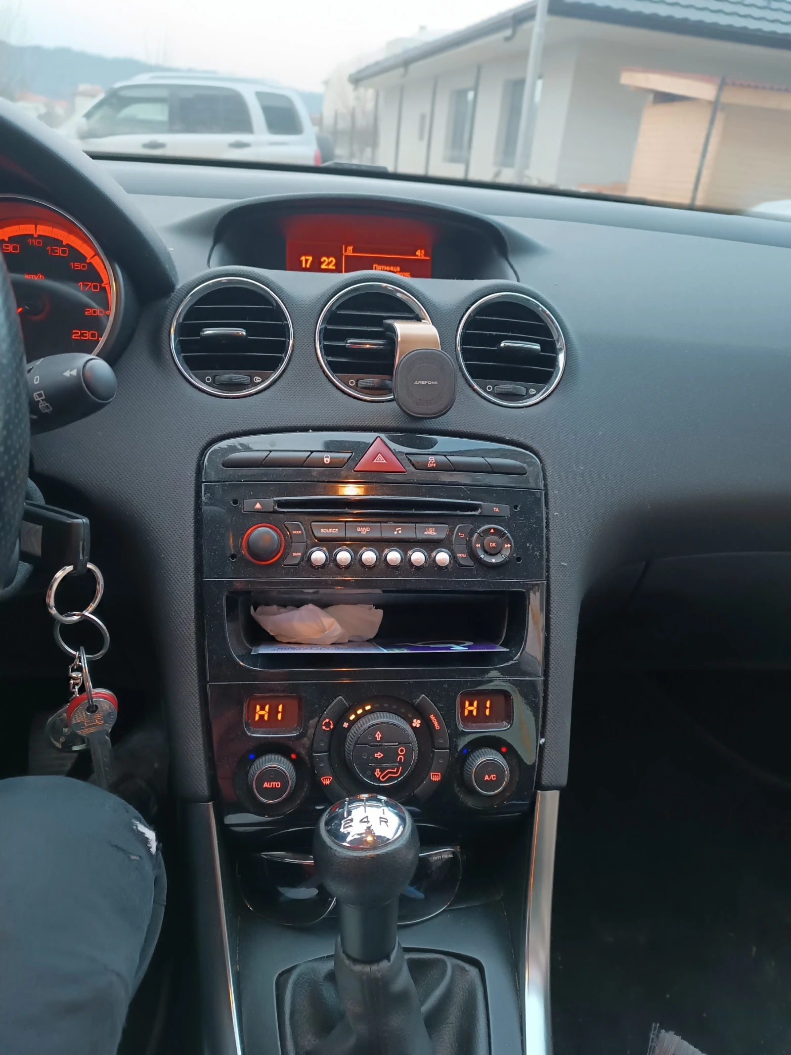 Peugeot 308 1.6  i VTi, снимка 14 - Автомобили и джипове - 53727924